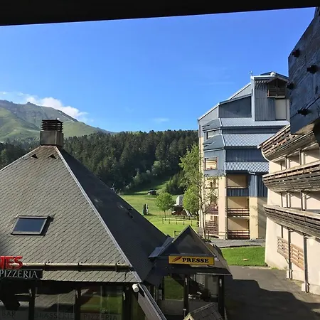 Cosy Avec Balcon Au Coeur De La Station - Fr-1-787-78 Appartement Laveissière